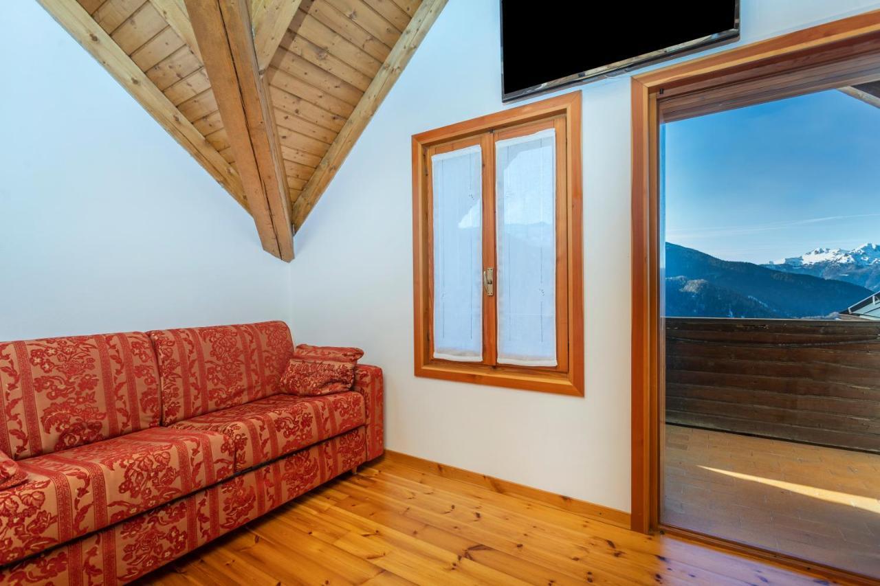 Villa Panoramic House Carnia - Mountain View Apt With Parking And Terraces Ligosullo Exterior foto