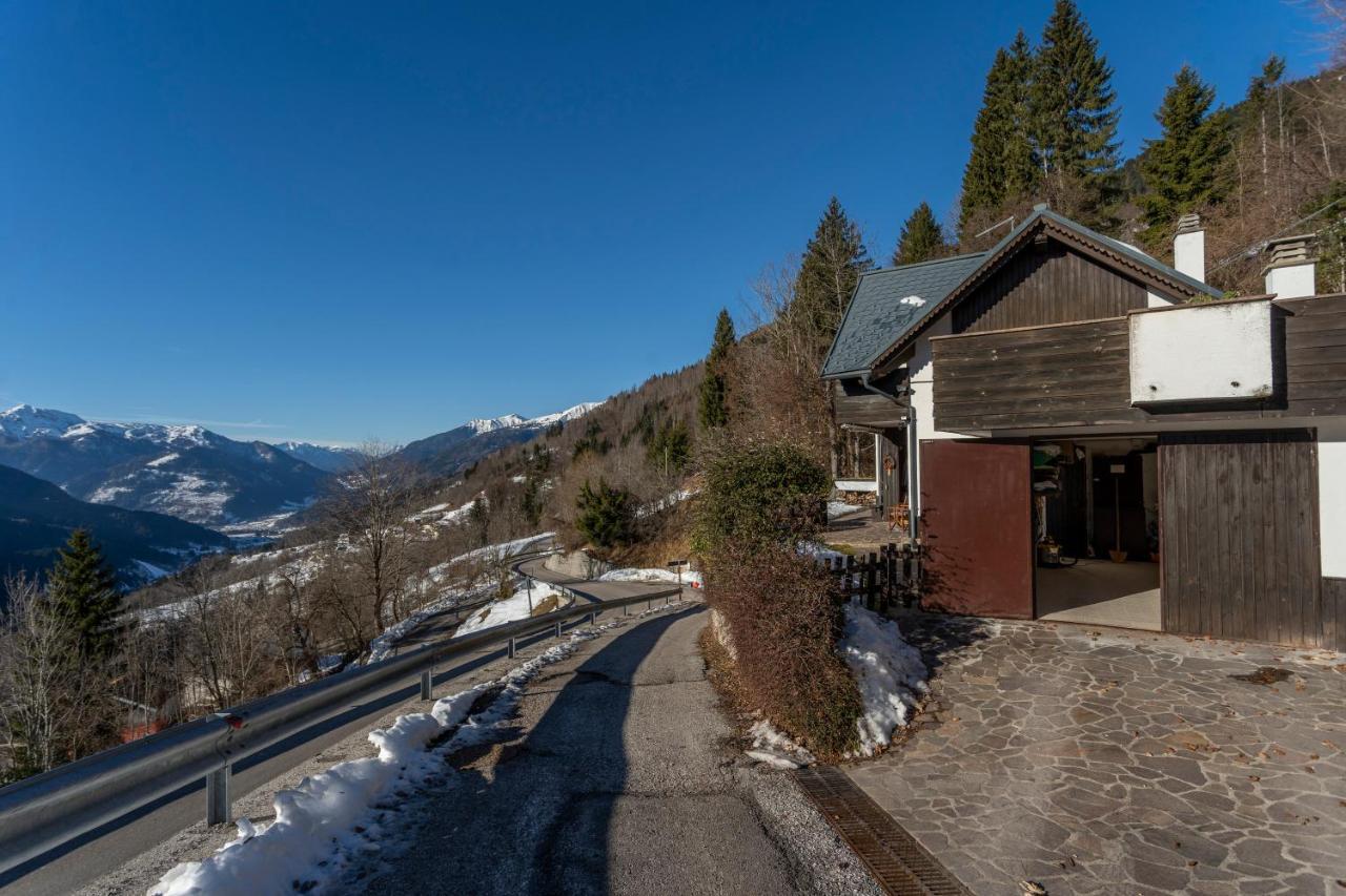 Villa Panoramic House Carnia - Mountain View Apt With Parking And Terraces Ligosullo Exterior foto